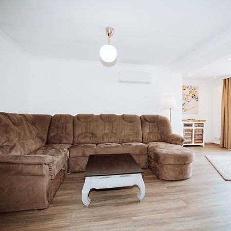 Ferienhaus Moselpromenade Цел ан дер Мозел Екстериор снимка