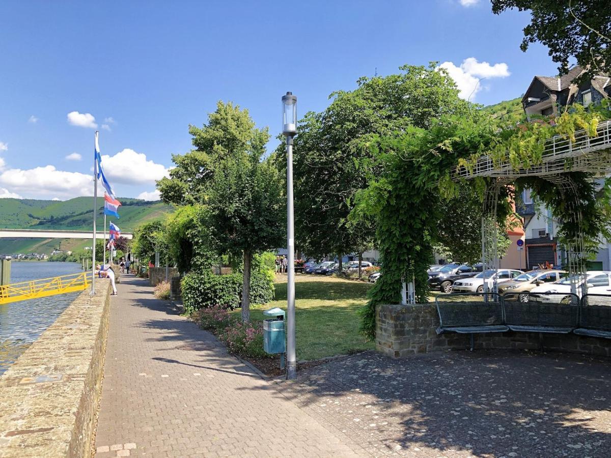 Ferienhaus Moselpromenade Цел ан дер Мозел Екстериор снимка